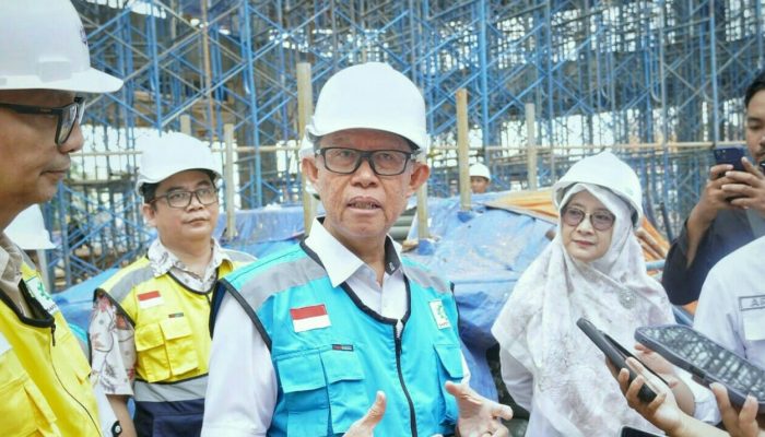 Sekdaprov Lampung Tinjau Progres Pembangunan Masjid Al-Bakrie, Targetkan Penggunaan Salat Tarawih pada Ramadan 2025
