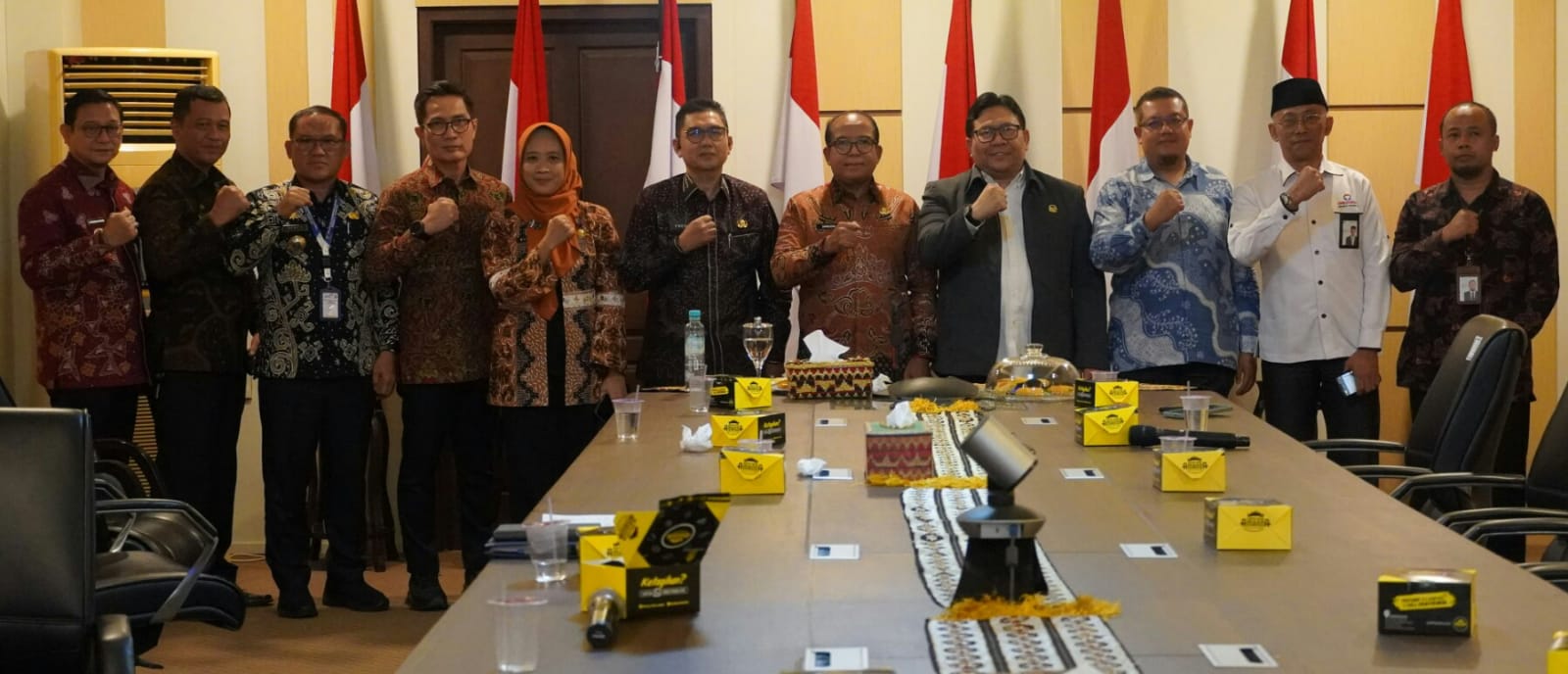 Pj. Gubernur Lampung, Samsudin menerima kunjungan kerja Pimpinan Ombudsman RI bersama Tim Kementerian Perencanaan Pembangunan Nasional/Badan Perencana Pembangunan Nasional RI || Foto: Dinas Kominfotik Provinsi Lampung