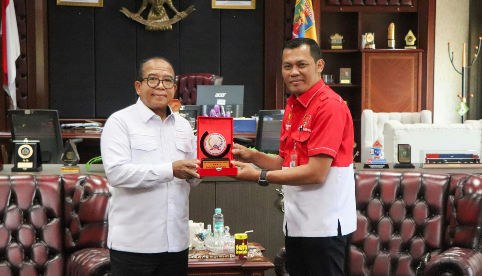 Pj. Gubernur Lampung Samsudin menerima audiensi Pengurus Dewan Pimpinan Daerah (DPD) Persatuan Wartawan Republik Indonesia (PWRI) bertempat di Ruang Kerja Gubernur || Foto: Dinas Kominfotik Provinsi Lampung