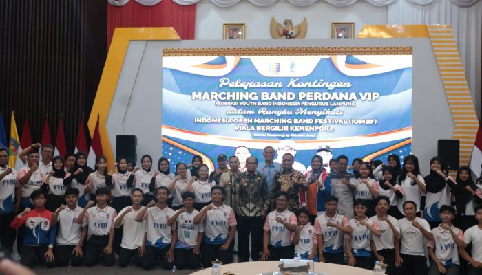 Pj Gubernur Lampung Lepas Keberangkatan Peserta Lomba Marching Band Tingkat Nasional