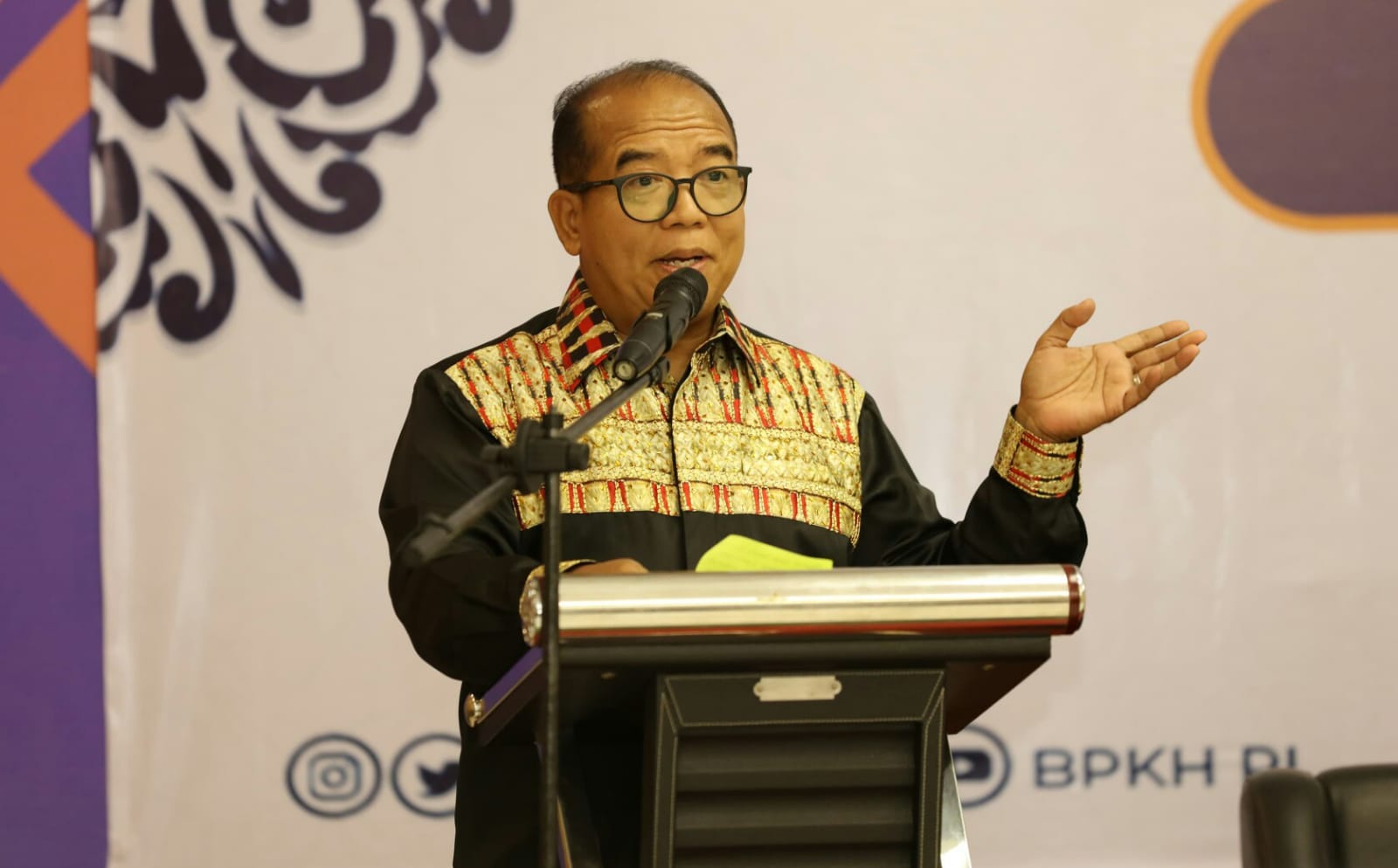 Pj. Gubernur Lampung Samsudin membuka Sosialisasi Pengelolaan Keuangan Haji oleh Badan Pengelola Keuangan Haji (BPKH) RI di Ballroom BBC Hotel Bandar Jaya, Lampung Tengah || Foto: Adpim Pemprov Lampung