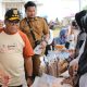 Pj. Gubernur Lampung Samsudin meninjau aneka kreasi UMKM pada acara penanaman cabai secara simbolis di Desa Margototo, Kecamatan Metro Kibang, Kabupaten Lampung Timur || Foto: Adpim Pemprov Lampung