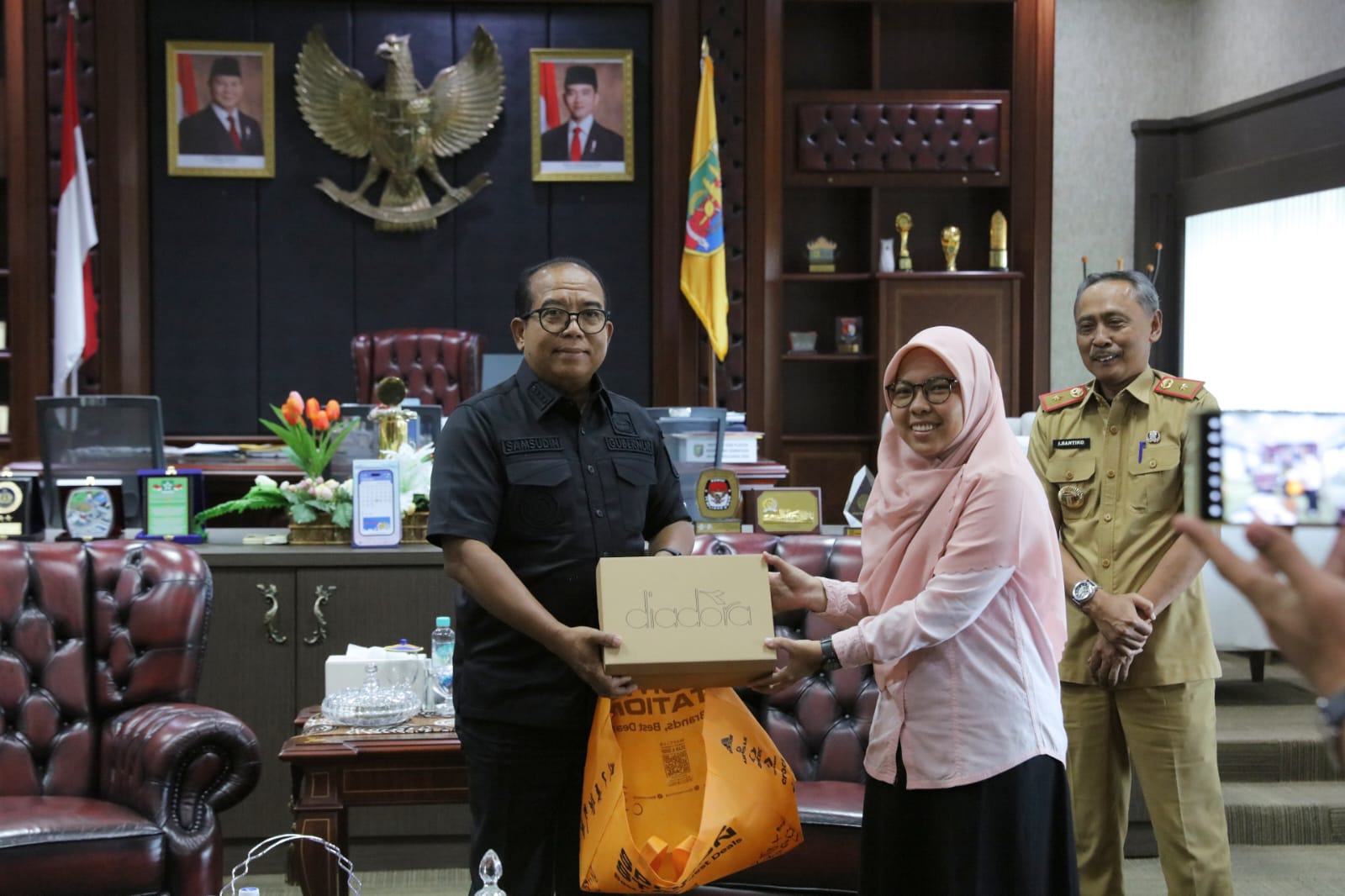 Pj. Gubernur Lampung Samsudin menerima kunjungan silaturahmi Selviana Larasati pemenenang Gelar Teknologi Tepat Guna Nusantara (GTTGN) XXV 2024 || Foto: Adpim Pemprov Lampung