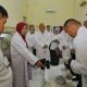 Pj. Gubernur Lampung Samsudin meninjau sarana dan prasarana  proses produksi semen/mani sapi beku (Straw) di UPTD Balai Inseminasi Buatan (BIBD) Dinas Peternakan dan Kesehatan Hewan Provinsi Lampung || Foto: Adpim Pemprov Lampung