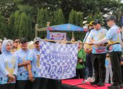 Pj. Gubernur Lampung Samsudin melepas Jalan Sehat dalam rangka memperingati HUT Korpri ke-53 || Foto: Adpim Pemprov Lampung