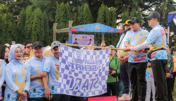 Peringati HUT Korpri ke-53, Pj Gubernur Samsudin Lepas Jalan Sehat