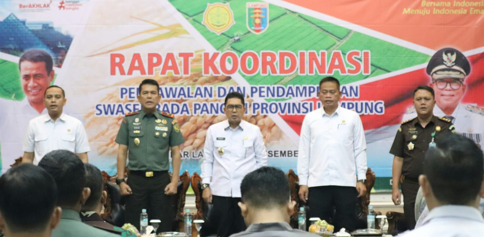 Pj. Sekretaris Daerah Provinsi Lampung, Fredy, membuka Rapat Koordinasi Swasembada Pangan Provinsi Lampung yang berlangsung di Balai Keratun Lt. 3 || Foto: Dinas Kominfotik Provinsi Lampung