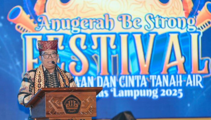 Pj Gubernur Samsudin Hadiri Festival Kebudayaan dan Cinta Tanah Air Unila 2025