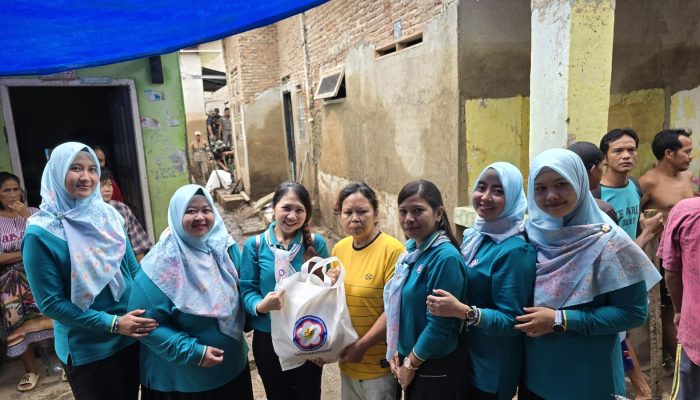 Jelang Tahun Baru Imlek 2025, PIKK PLN Salurkan Bantuan Korban Banjir di Bandar Lampung dan Pringsewu