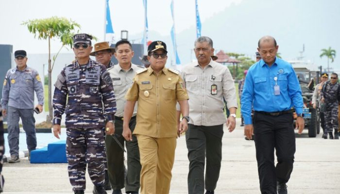 Pj Gubernur Dampingi Kunjungan KSAL Tinjau Program Ketahanan Pangan TNI AL di Lampung