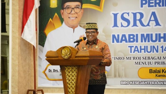 Hadiri Peringatan Isra Mi’raj 1446 H, Pj Gubernur Lampung: Momentum Transformasi Diri Menuju Pribadi Lebih Baik