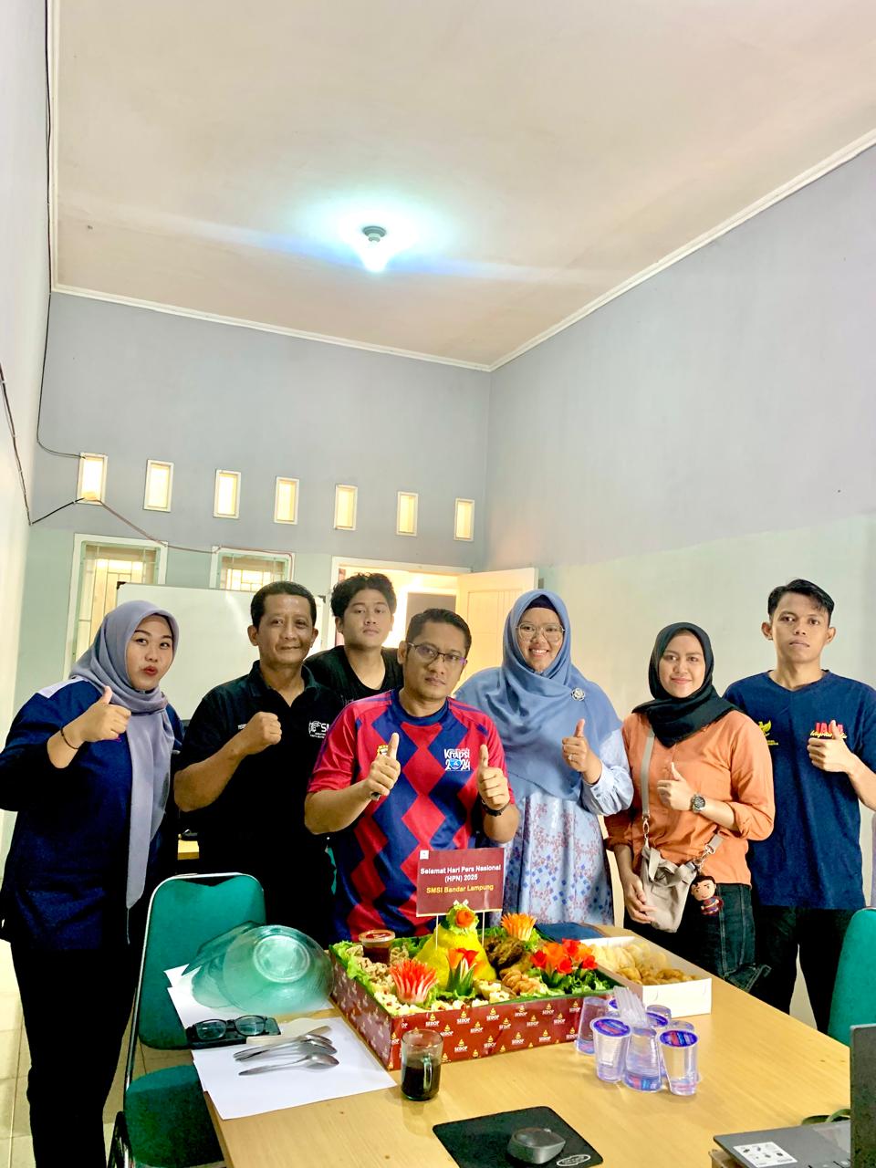 Jajaran pengurus SMSI Bandar Lampung memperingati Hari Pers Nasional (HPN) ke-79 || Foto: Dok. SMSI Bandar Lampung