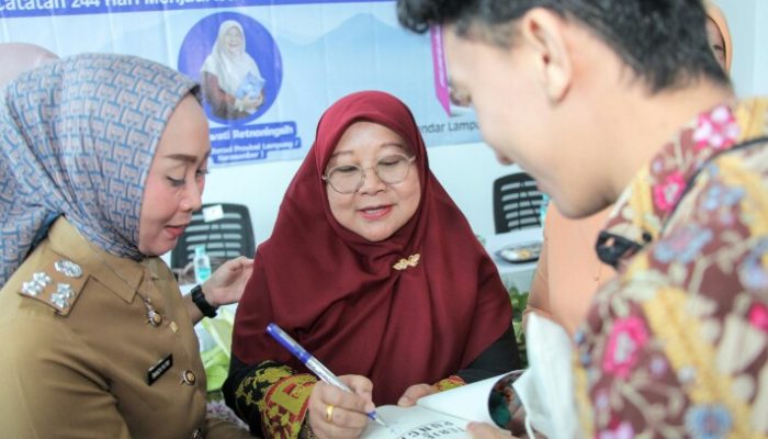Peluncuran Buku Terjebak di Puncak, Kisah Inspiratif di Balik Kepemimpinan Pj Gubernur Lampung