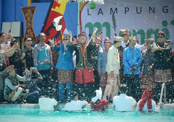 Pemprov Lampung bersama Lampung Sai dan Majelis Penyimbang Adat Lampung (MPAL) menggelar Tradisi 'Lampung Blangikhan' dalam rangka menyambut datangnya Bulan Suci Ramadan || Foto: Dinas Kominfotik Provinsi Lampung