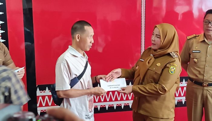 26 Korban Bencana dan Penderita Penyakit Berat Terima Bantuan dari Pemkot Bandar Lampung