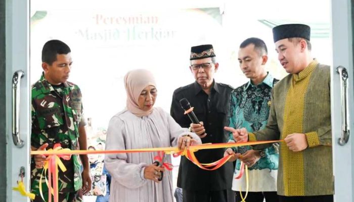 Bupati Pesawaran Resmikan Masjid Herkiar