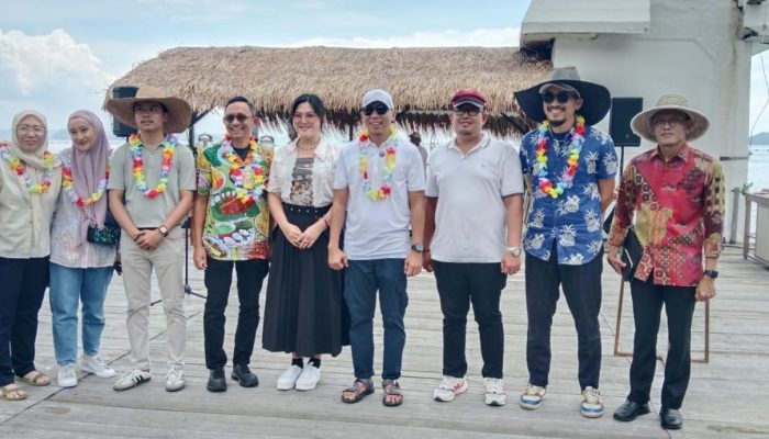 Bersama Gubernur Lampung Terpilih, Kadis Pariwisata Pesawaran  Hadiri Acara Panen Mutiara