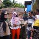 Walikota Eva Dwiana berjanji akan membangun kembali rumah yang tertimpa longsor di Gedong Air || Dok. Prokopim Pemkot Bandar Lampung