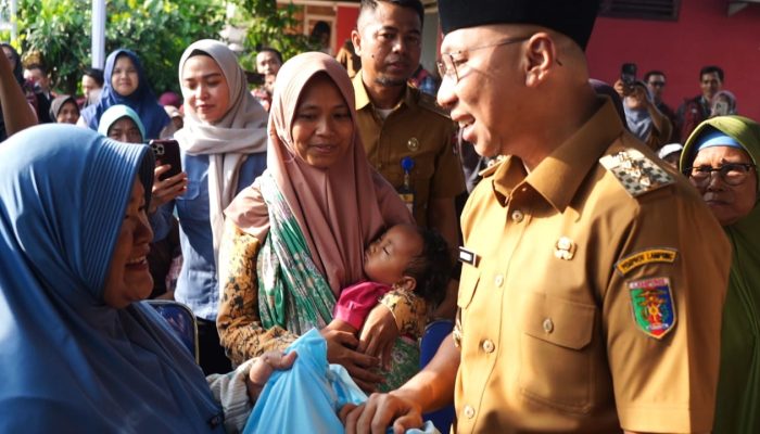 Entaskan Kemiskinan, dan Tingkatkan Kesejahteraan Masyarakat, Gubernur Mirza Beri Bantuan Sembako, Kursi Roda hingga UEP