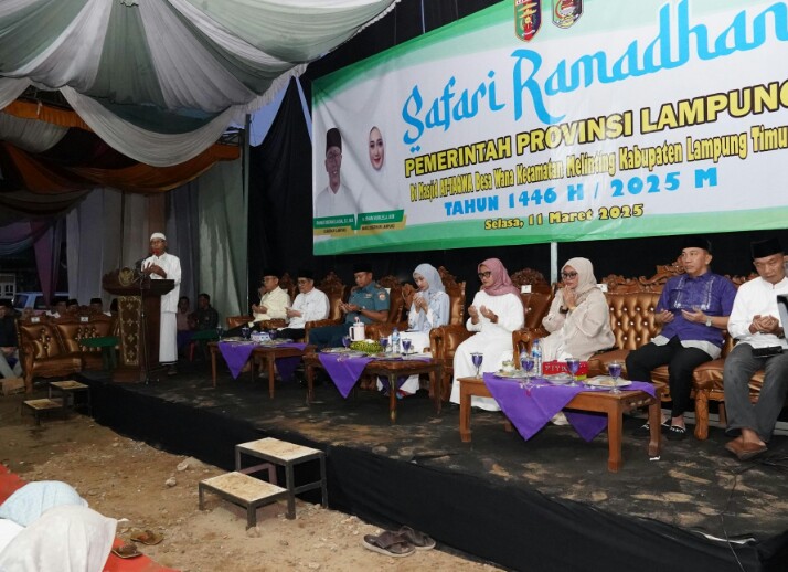 Wagub Lampung, Jihan Nurlela, melaksanakan kegiatan Safari Ramadan di Masjid At-Taqwa Dusun 15 Desa Wana, Kecamatan Melinting, Kabupaten Lampung Timur || Foto: Dinas Kominfotik Provinsi Lampung