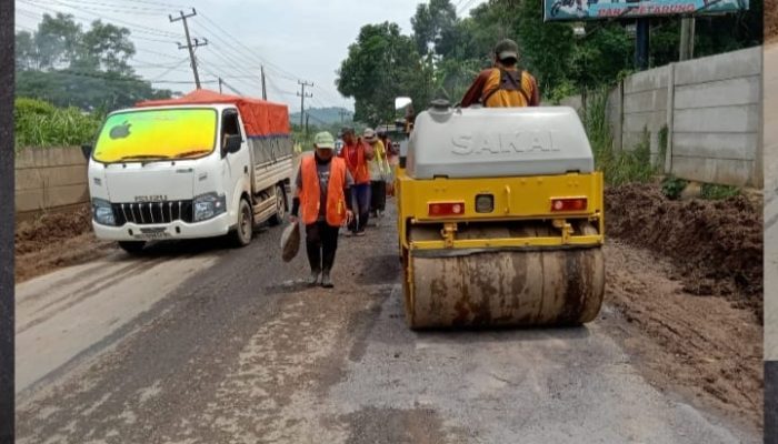 Gubernur Lampung Pastikan Lancar Jalan Menuju Objek Wisata Pantai Pesawaran