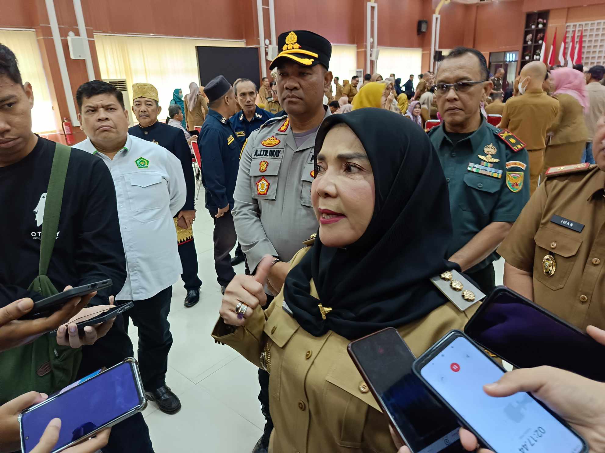 Walikota Eva Dwiana memberikan keterangan terkait program pada RPJMD 2025 || Foto: 5W1HINDONESIA.ID