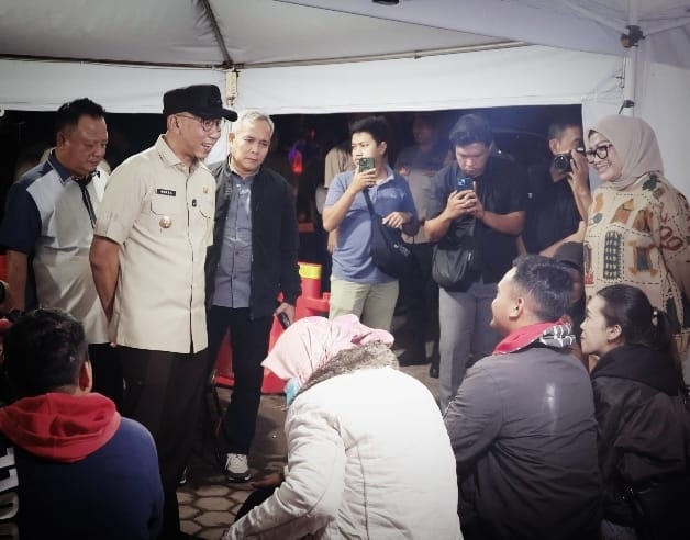 Gubernur Lampung Rahmat Mirzani Djausal meninjau langsung dua posko mudik lebaran yaitu Pos Pelayanan Terpadu Begadang V Bypass dan Posko LHR Panjang untuk memastikan kesiapan dan memfasilitasi pemudik selama melakukan perjalanan arus balik agar tetap aman dan nyaman || Foto: Dinas Kominfotik Provinsi Lampung