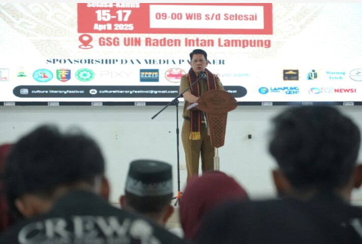 Pj Sekretaris Daerah Provinsi Lampung, M. Firsada, saat membuka secara resmi acara Culture Literary Festival dan World Book Day 2025 || Foto: Dinas Kominfotik Provinsi Lampung