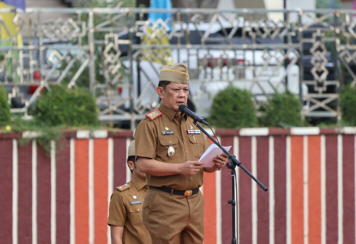 Pj. Sekdaprov Lampung, M. Firsada, menjadi Inspektur pada apel peringatan Hari Otonomi Daerah ke-29 Tahun 2025 || Foto: Dinas Kominfotik Provinsi Lampung