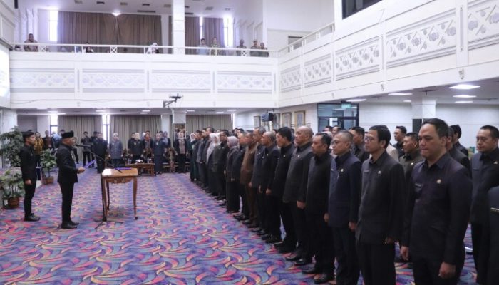 Lantik 54 Pejabat Administrator, Gubernur Lampung Tekankan Dedikasi dan Tanggung Jawab Pelayanan Publik