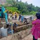 Eva Dwiana pantau pemasangan box culvert di jalan P. Tirtayasa, Kecamatan Sukabumi || Foto: 5W1HINDONESIA.ID