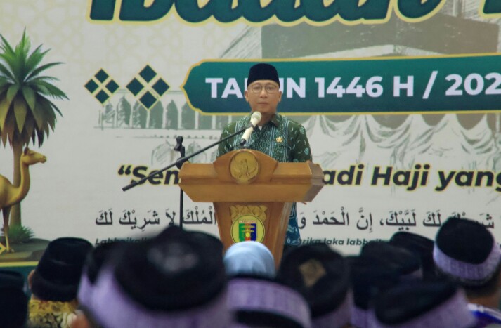 Gubernur Lampung Rahmat Mirzani melepas Jemaah Haji Kloter pertama Provinsi Lampung bertempat di Aula Asrama Haji, Kecamatan Rajabasa-Bandar Lampung || Foto: Dinas Kominfotik Provinsi Lampung
