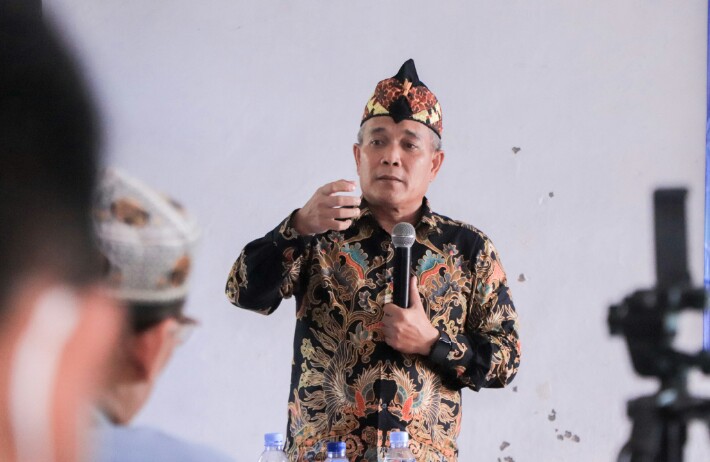 Kepala Dinas Komunikasi, Informatika dan Statistik Provinsi Lampung, Achmad Saefulloh, menjadi narasumber dalam diskusi dengan tema "Menuju Lampung Bebas Staples" yang diselenggarakan oleh Komite Pewarta Independen (KoPI) || Foto: Dinas Kominfotik Provinsi Lampung