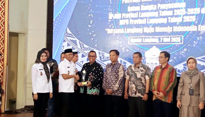 Tingkatan Kualitas Pendidikan di Pulau Legund, PLN Dianugerahi Penghargaan CSR Award dari Pemprov Lampung