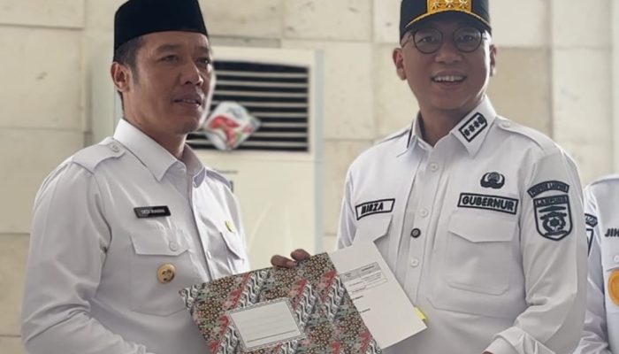 Tingkatkan Pelayanan Publik, Pemkab Pesisir Barat Hibahkan Tanah dan Gedung Samsat