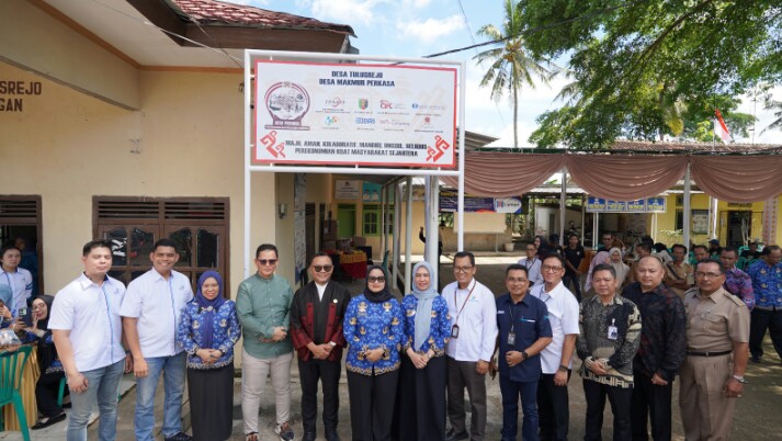 OJK bersama Tim Percepatan Akses Keuangan Daerah (TPAKD), me-launching secara perdana Program DESA PERKASA (Perekonomian Kuat Masyarakat Sejahtera), di Desa Tulusrejo, Kecamatan Pekalongan, Kabupaten Lampung Timur || Foto: OJK Provinsi Lampung