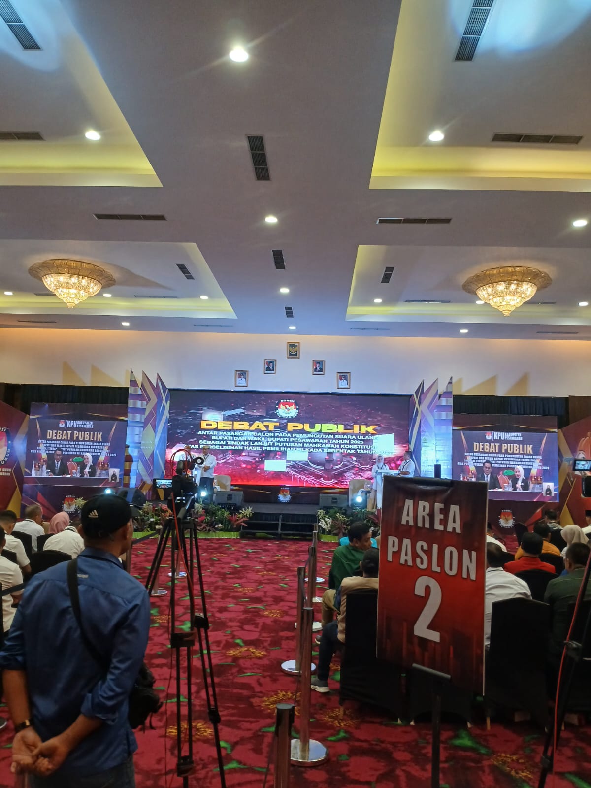 Suasana pelaksanaan debat publik Pemungutan Suara Ulang (PSU) Pilkada Kabupaten Pesawaran yang digelar pada Minggu (18/5/2025) || Foto: PLN UP3 Pringsewu