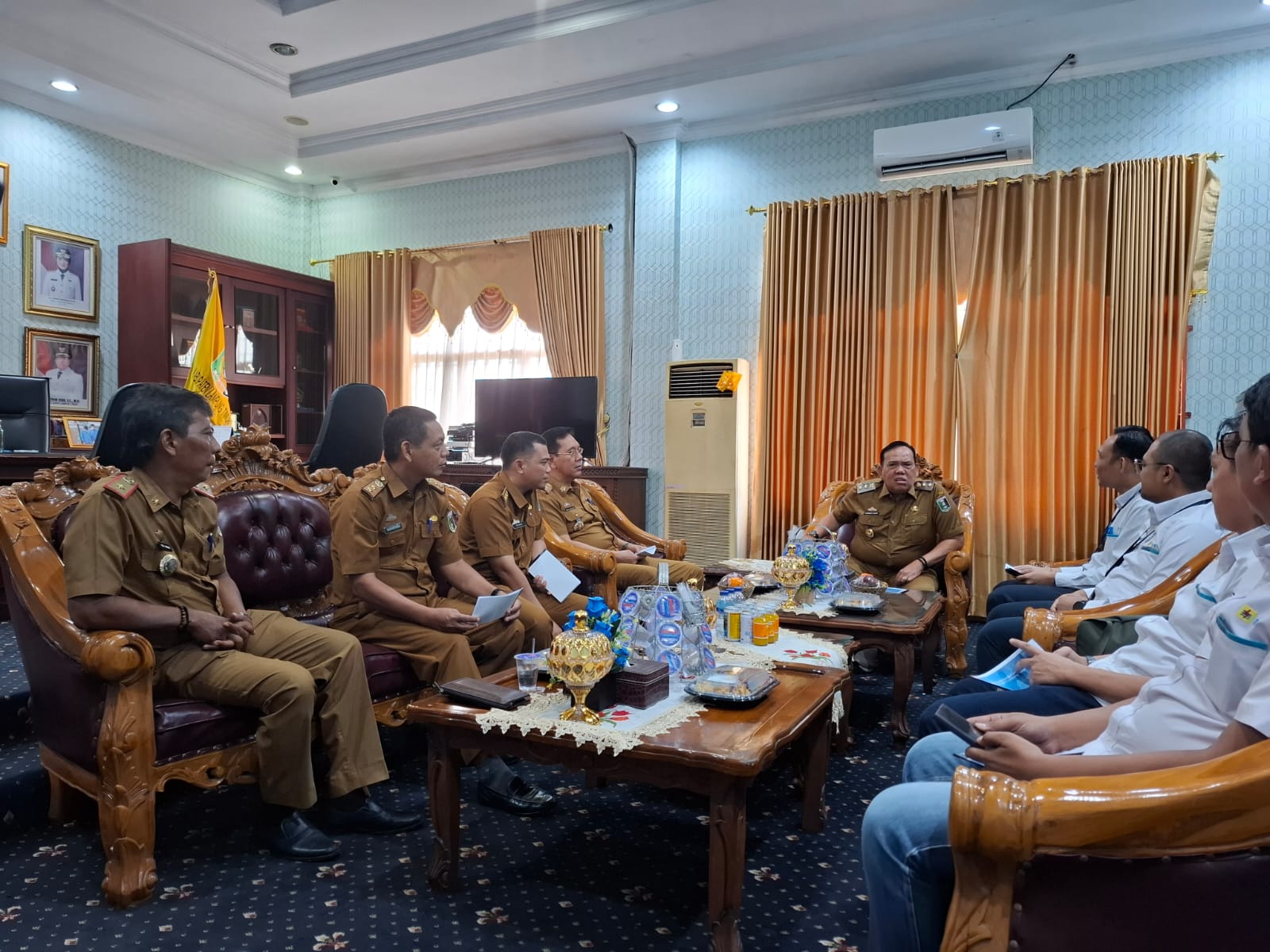 PT PLN UP3 Metro bersama Pemkab Lampung Timur memperkuat sinergi untuk mendorong percepatan pemerataan akses listrik hingga ke pelosok desa || Foto: PLN UP3 Metro