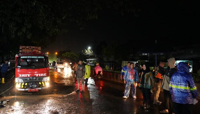 Jalan Yos Sudarso Kerap Tergenang Air Saat Hujan, Eva Dwiana Minta Balai Ambil Peran