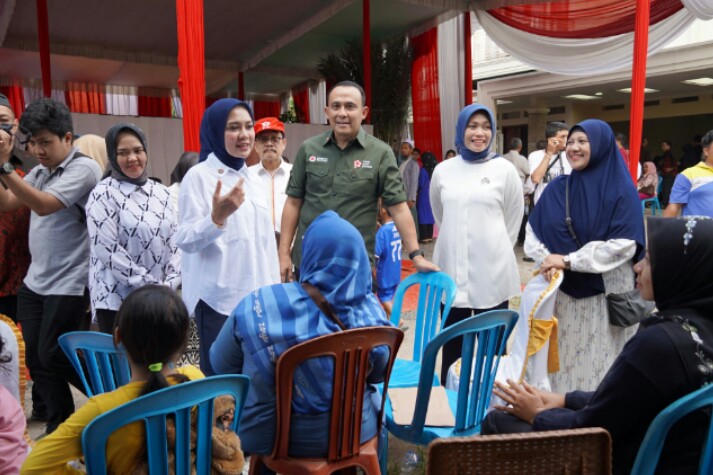 Ketua PMI Provinsi Lampung, Purnama Wulan Sari Mirza, secara resmi membuka peringatan Hari Donor Darah Sedunia (HDDS) 2025 di halaman Warung Makan Winda, Natar, Lampung Selatan || Foto: Dinas Kominfotik Provinsi Lampung