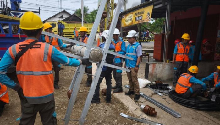 PLN UP3 Pringsewu Sigap Pulihkan Listrik Ribuan Warga Terdampak Gangguan Jaringan
