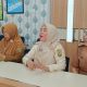 Plt. Kepala Dinas Kesehatan, Desti Mega Putri saat menggelar Konferensi Pers terkait PKG || Foto: Ridho/5W1HINDONESIA.ID