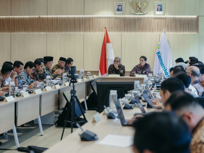 Gubernur Lampung Rahmat Mirzani Djausal bersama para kepala daerah kabupaten di Lampung melakukan audiensi strategis dengan Menteri Kesehatan Republik Indonesia Budi Gunadi Sadikin || Foto: Istimewa