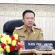 Sekdaprov Lampung, Marindo Kurniawan mengikuti Rapat Koordinasi Pengendalian Inflasi Daerah yang dipimpin oleh Sekretaris Jenderal Kementerian Dalam Negeri, Tomsi Tohir secara virtual dari Ruang Command Center Lt. 2 || Foto: Dinas Kominfotik Provinsi Lampung