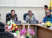 Sekdaprov Lampung, Marindo Kurniawan seacara resmi membuka Rapat Koordinasi Kepala Dinas Kominfotik se-Provinsi Lampung di Ruang Command Center Lt.2, Kominfotik Provinsi Lampung || Foto: Dinas Kominfotik Provinsi Lampung