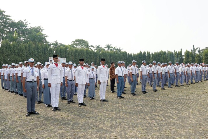 Para peserta tampak antusias saat mengikuti Lomba Kreasi Baris-Berbaris (LKBB) dan Lomba Tata Upacara Bendera (LTUB) Tingkat Provinsi Lampung tahun 2025 || Foto: Dinas Kominfotik Provinsi Lampung