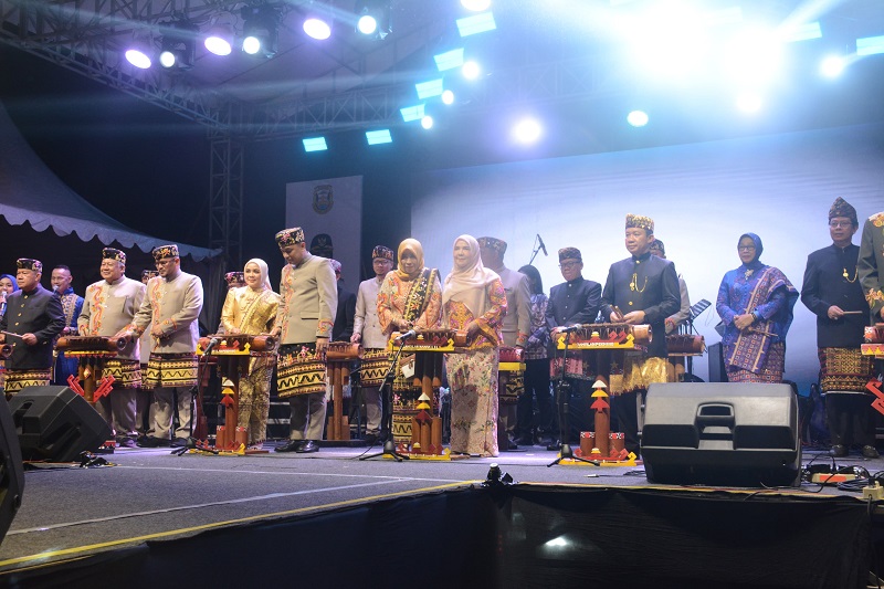 Walikota Eva Dwiana membuka gelaran Bandar Lampung Expo 2025 di Graha Mandala || Foto: Ridho/5W1HINDONESIA.ID