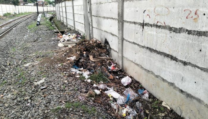 PT KAI Temukan 22 Titik Tumpukan Sampah di Sepanjang Area Jalur Kereta