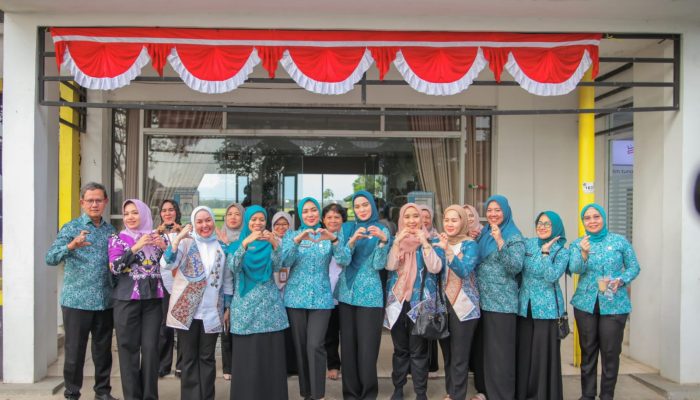 Ketua TP PKK Provinsi Lampung Canangkan Pekon Sukamulya sebagai Desa TAPIS