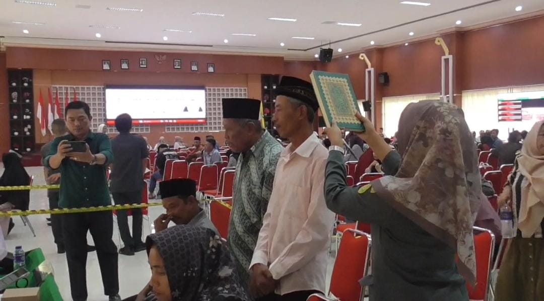 100 Pasutri ikuti program Isbat nikah terpadu yang digelar oleh pemkot Bandar Lampung || Foto: 5W1HINDONESIA.ID